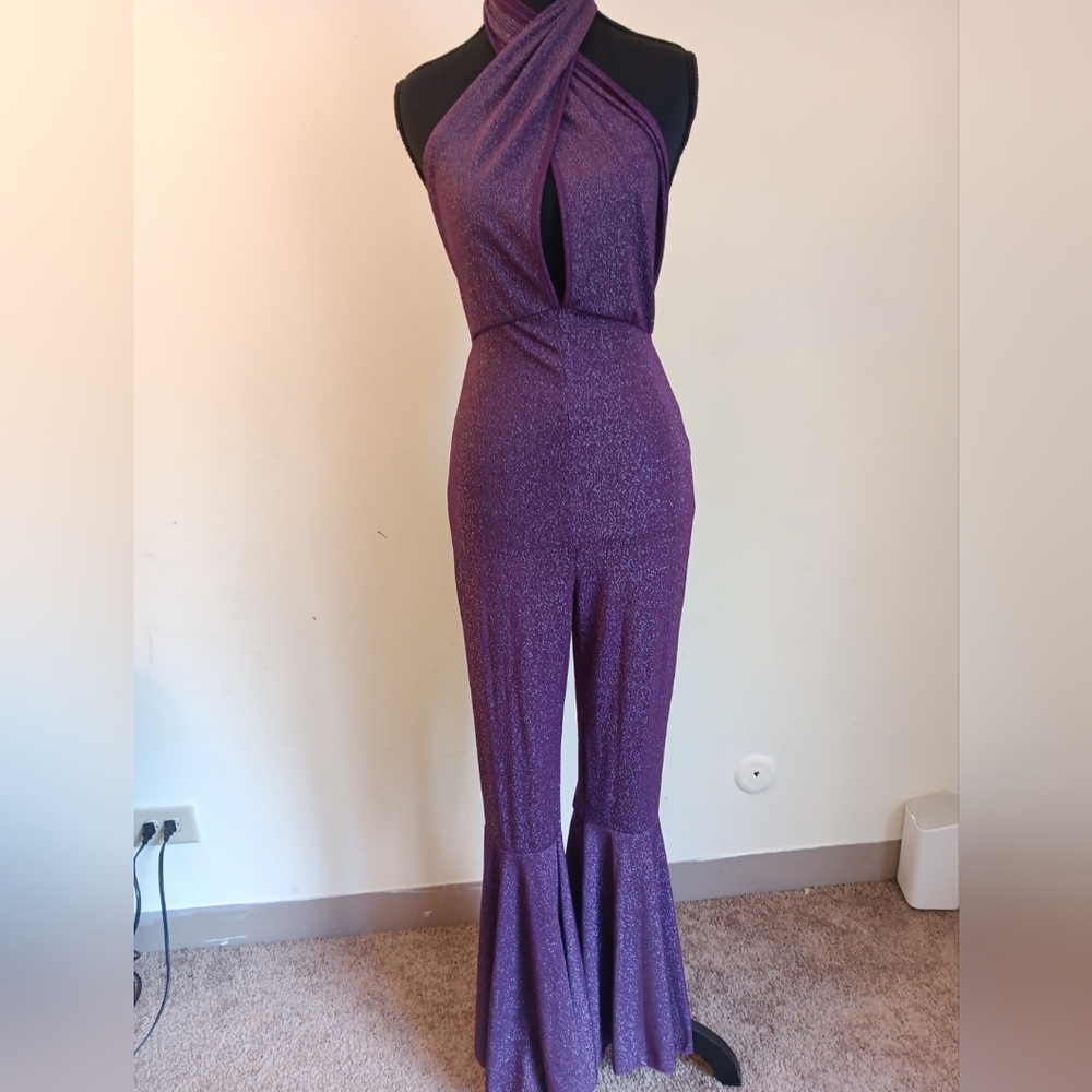 Jumpsit Women's Size Small Purple Sleeveless V-Neck Tie Neck. Selena's Style